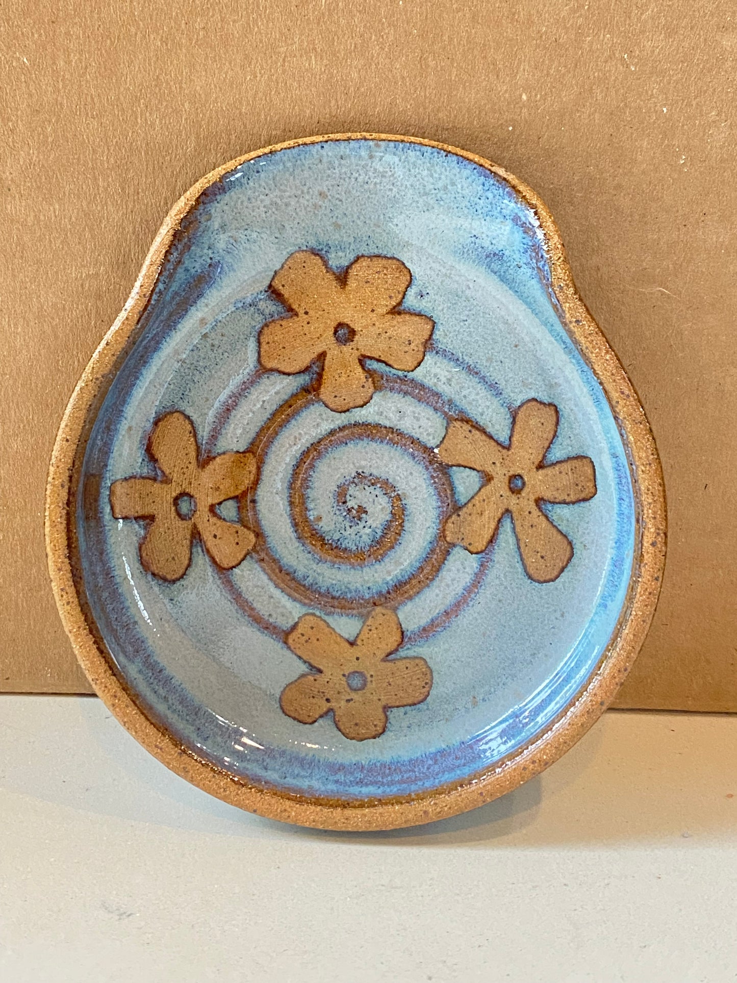 Flower spoon rest